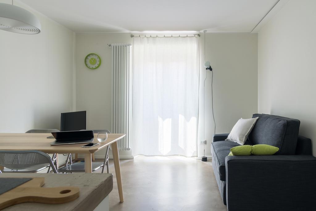 Palermo Flexyrent Apartment Милано Стая снимка